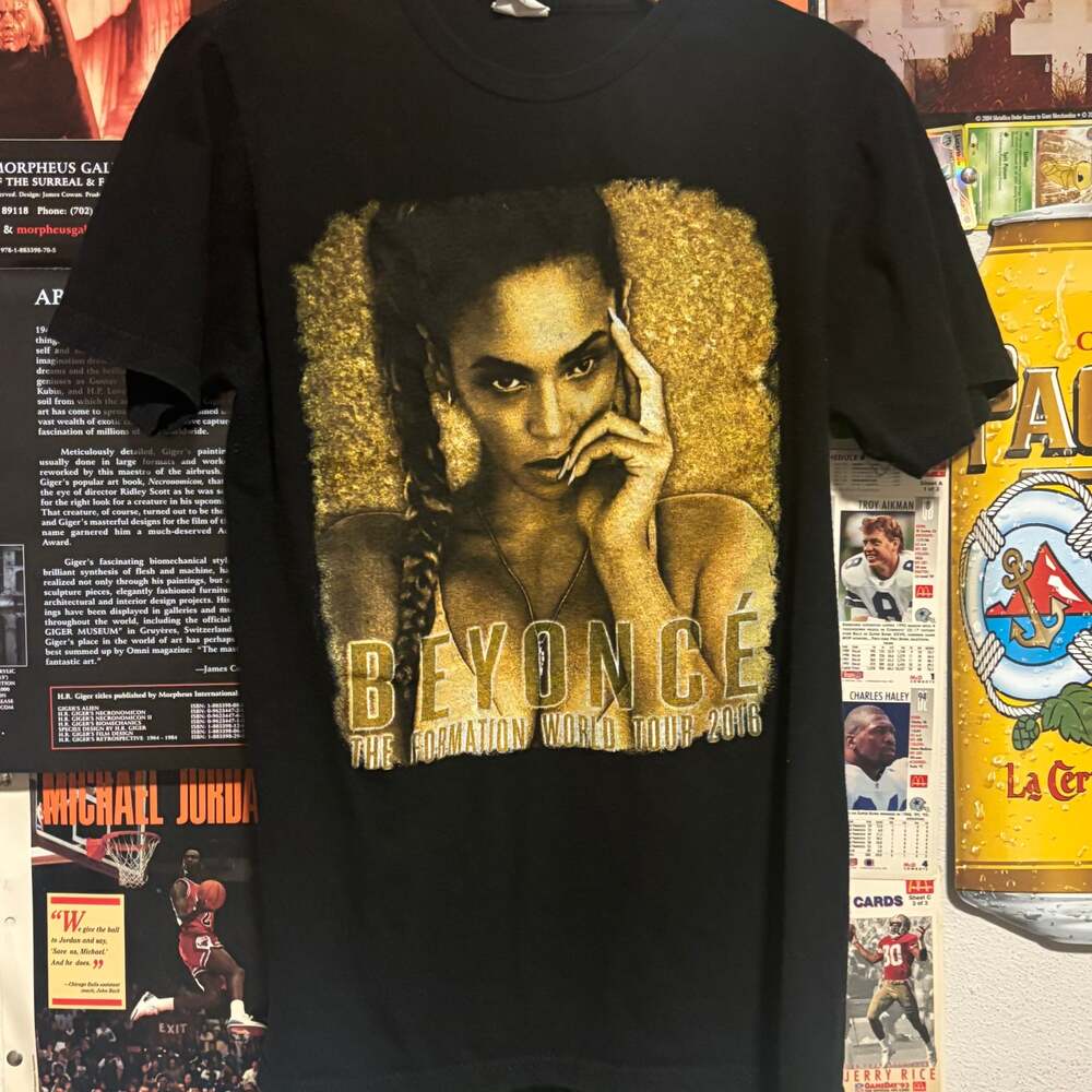 BEYONCE 2016 The Formation World Tour Black Gold T Shirt Graphic Size Medium